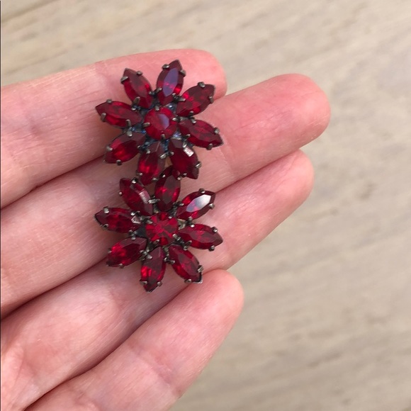 Red gem stone Earrings - Picture 4 of 5